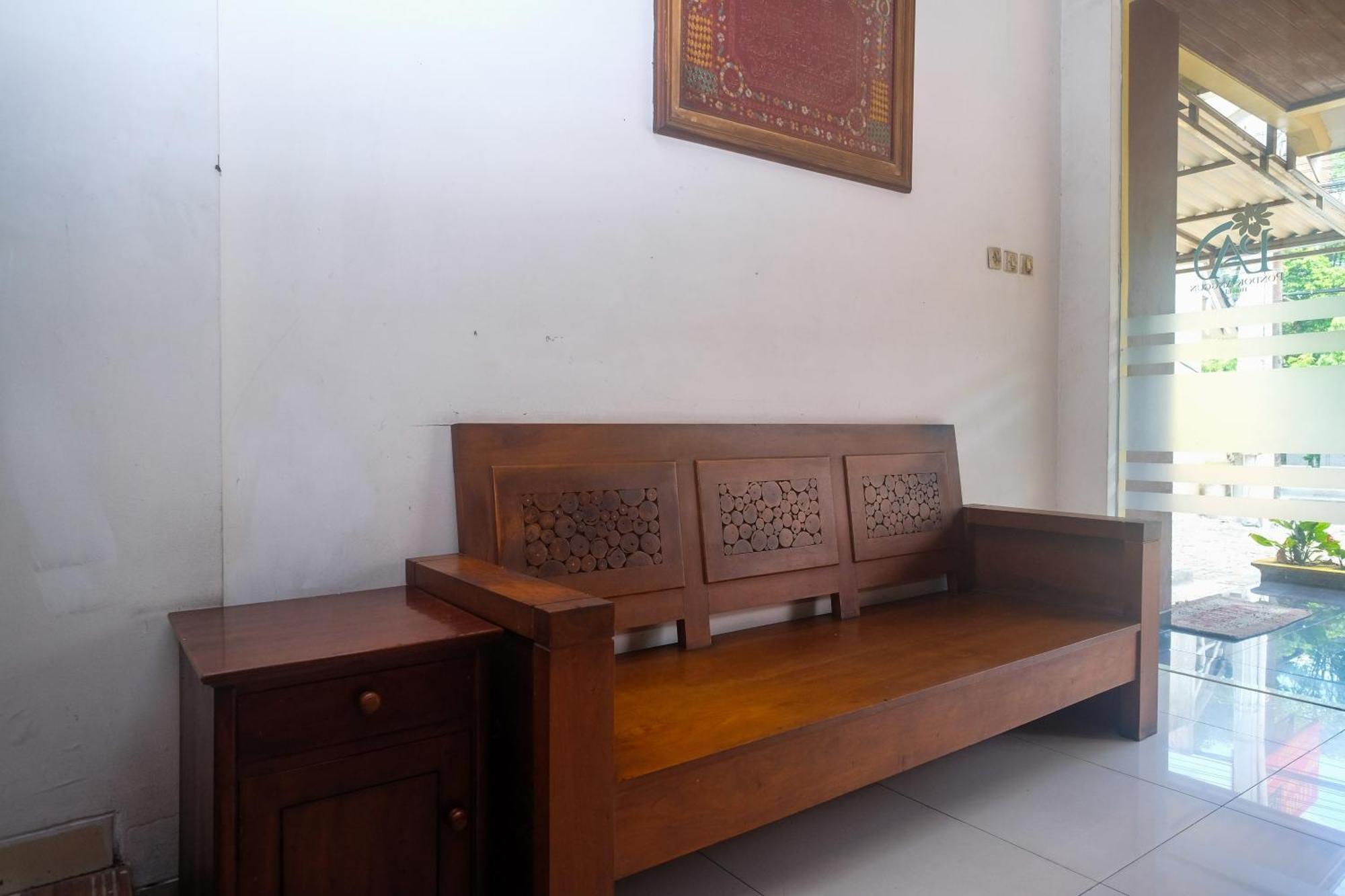 Urbanview Hotel Pondok Anggun Yogyakarta By Reddoorz Maguwo Kültér fotó