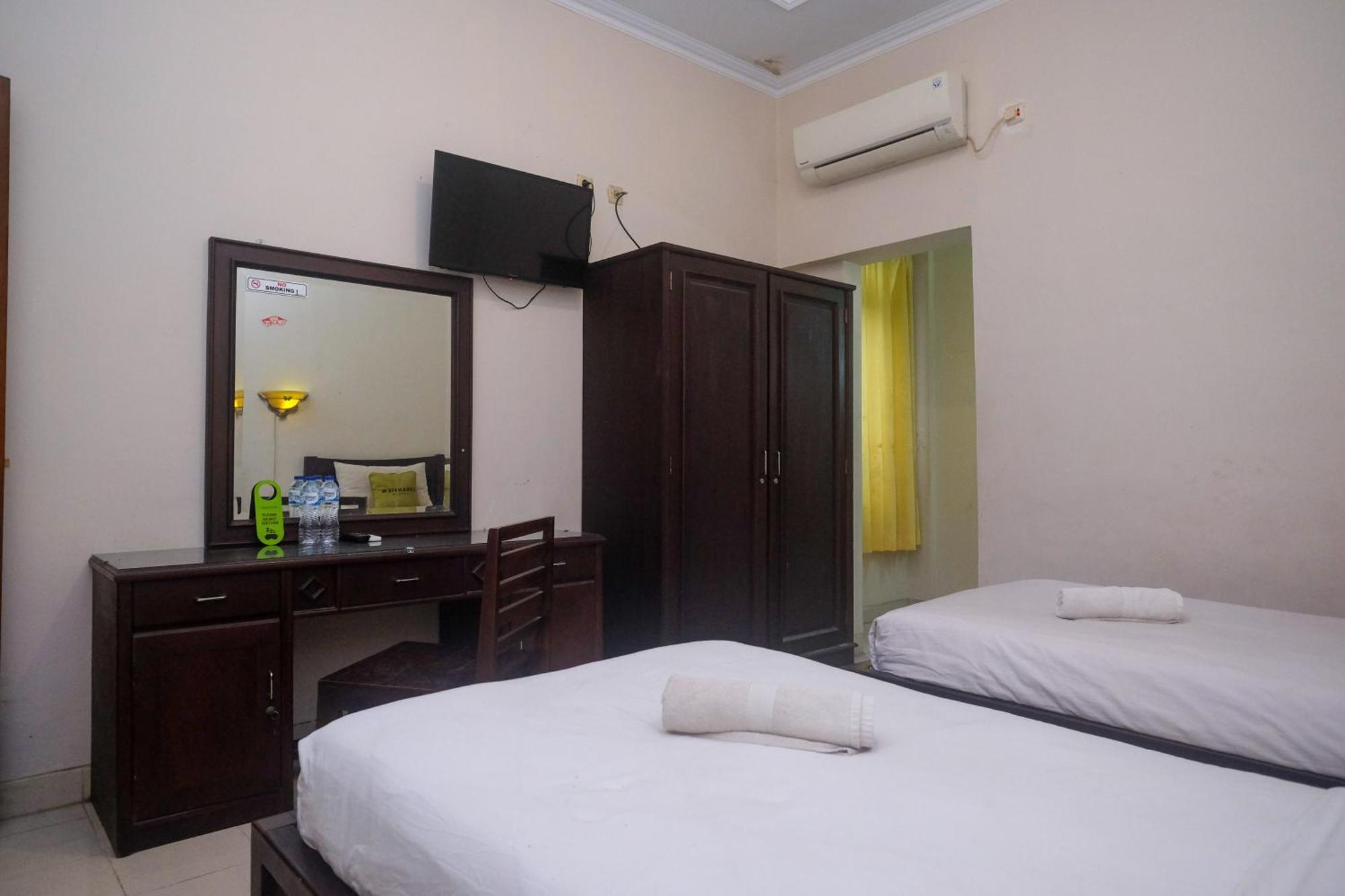 Urbanview Hotel Pondok Anggun Yogyakarta By Reddoorz Maguwo Kültér fotó